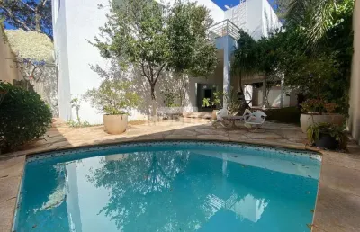 Casa com 2 quartos à venda na Rua Amore, --, Jardim Karaíba, Uberlândia