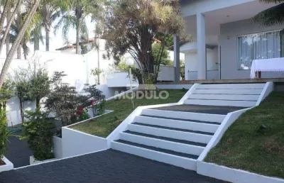 Casa residencial à venda, 3 quartos, 2 suítes, 8 vagas, cidade jardim - uberlândia/mg