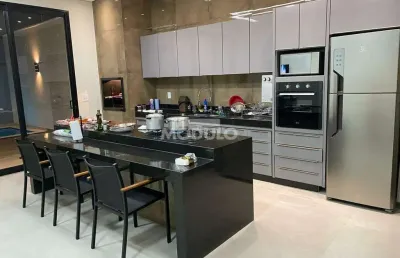 Casa com 3 quartos à venda na Rua Dourada, --, Grand Ville, Uberlândia