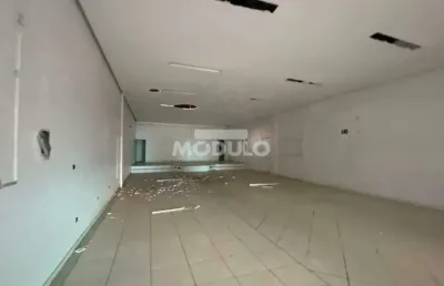 Ponto comercial para alugar na Avenida Cipriano Del Favero, --, Centro, Uberlândia