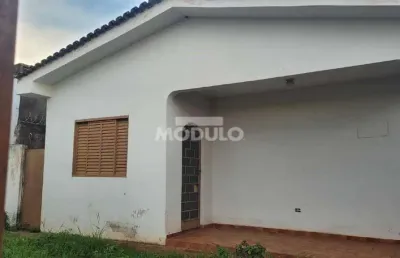 Casa comercial / residencial à venda, 2 quartos, 2 vagas, alto umuarama - uberlândia/mg