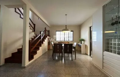 Casa residencial à venda, 3 quartos, 1 suíte, 2 vagas, santa mônica - uberlândia/mg