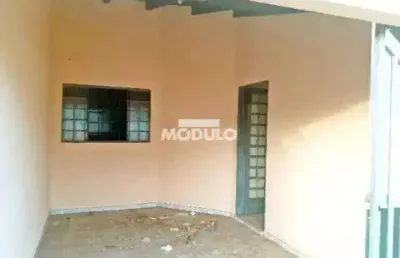 Casa com 3 quartos à venda na Avenida Estela Saraiva de Peano, --, Jardim Patrícia, Uberlândia