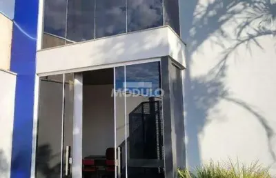 Prédio para alugar na Rua Pedro Mamede, --, Novo Mundo, Uberlândia