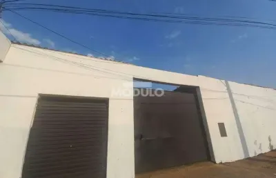 Barracão / Galpão / Depósito para alugar na Avenida Professora Minervina Cândida De Oliveira, --, Bom Jesus, Uberlândia