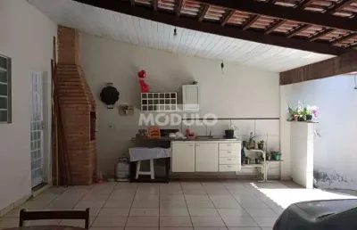 Casa residencial à venda, 3 quartos, 1 suíte, 3 vagas, cidade jardim - uberlândia/mg