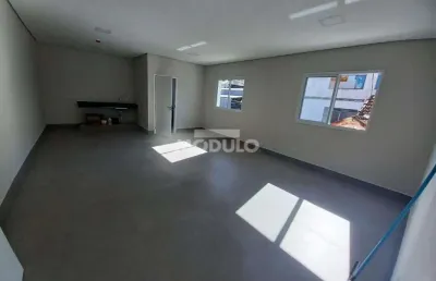 Sala comercial para alugar na Praça Tubal Vilela, --, Centro, Uberlândia