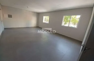 Sala comercial para alugar na Praça Tubal Vilela, --, Centro, Uberlândia