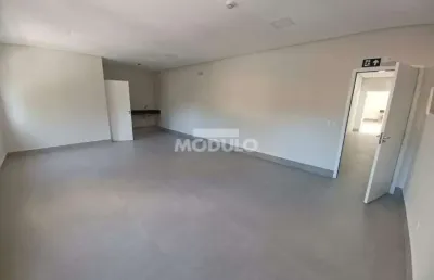 Sala comercial para alugar na Praça Tubal Vilela, --, Centro, Uberlândia