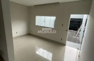 Casa residencial à venda, 2 quartos, 1 suíte, 1 vaga, novo mundo - uberlândia/mg