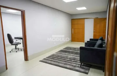 Prédio à venda, 3 quartos, 3 suítes, 2 vagas, umuarama - uberlândia/mg