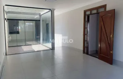 Casa residencial à venda, 3 quartos, 1 suíte, 3 vagas, cidade jardim - uberlândia/mg