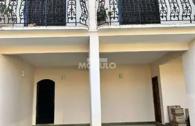 Casa comercial / residencial à venda, 5 quartos, 3 suítes, 5 vagas, santa mônica - uberlândia/mg