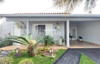 Casa residencial à venda, 3 quartos, 1 suíte, 3 vagas, cidade jardim - uberlândia/mg