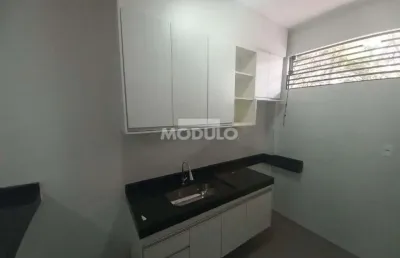 Apartamento residencial para locação, bairro martins com 1 quarto