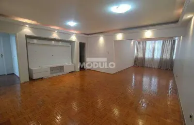 Apartamento com 3 quartos à venda na Praça Tubal Vilela, --, Centro, Uberlândia