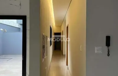 Casa residencial à venda, 3 quartos, 3 suítes, 4 vagas, novo mundo - uberlândia/mg