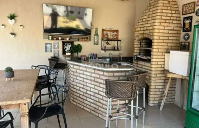Casa residencial à venda, 4 quartos, 2 suítes, 2 vagas, tibery - uberlândia/mg