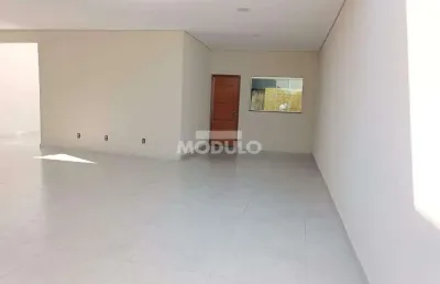 Casa residencial à venda, 3 quartos, 1 suíte, 4 vagas, granada - uberlândia/mg