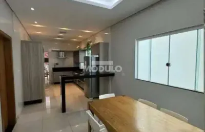 Casa com 3 quartos à venda na Rua Maria José Durães, --, Alto Umuarama, Uberlândia