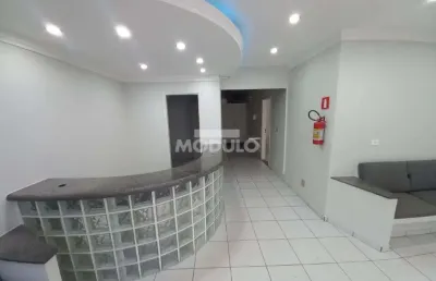 Casa com 1 quarto para alugar na Rua Olegário Maciel, --, Centro, Uberlândia