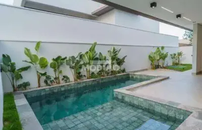 Excelente casa com fino acabamento em condominio arts