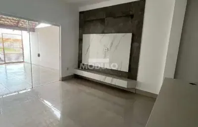 Excelente casa com fino acabamento, 2 quartos, novo mundo