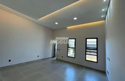Casa com 3 quartos à venda na Rua Mário Quintana, --, Novo Mundo, Uberlândia