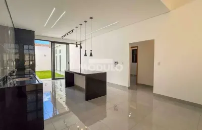 Casa com 3 quartos à venda na Rua Francisco Candido Xavier, --, Alto Umuarama, Uberlândia