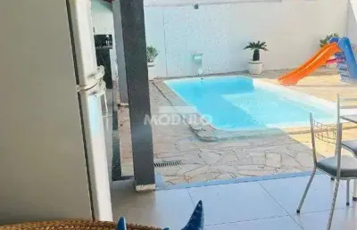 Casa com 3 quartos à venda na Rua Coronel Branco, --, Alto Umuarama, Uberlândia