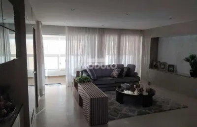 Apartamento com 3 quartos à venda na Rua Machado de Assis, --, Centro, Uberlândia