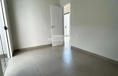 Casa residencial à venda, 2 quartos, 1 suíte, 2 vagas, shopping park - uberlândia/mg