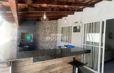Casa em condomínio fechado com 2 quartos à venda na Avenida dos Ferreiras, --, Aclimação, Uberlândia