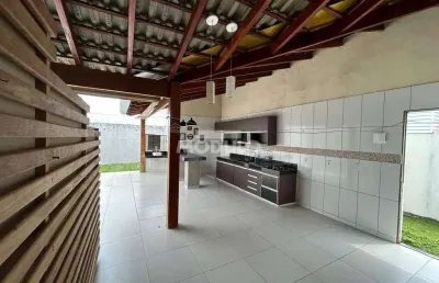 Casa de condomínio à venda, 2 quartos, 1 suíte, 2 vagas, aclimação - uberlândia/mg