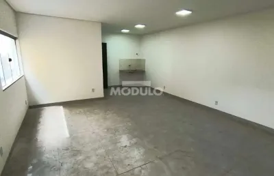 Sala comercial para alugar na Rua da Secretária, --, Planalto, Uberlândia