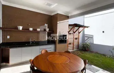 Casa residencial à venda, 3 quartos, 1 suíte, 2 vagas, alto umuarama - uberlândia/mg