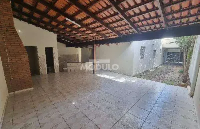 Casa residencial à venda, 3 quartos, 1 suíte, 3 vagas, laranjeiras - uberlândia/mg