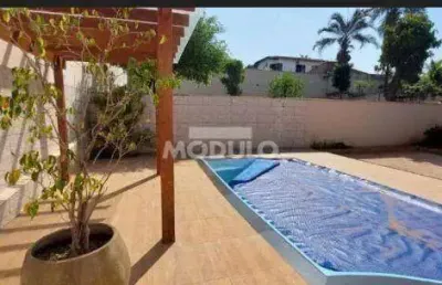 Casa residencial à venda, 3 quartos, 2 suítes, 4 vagas, cidade jardim - uberlândia/mg