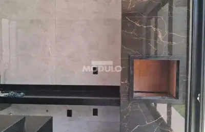 Casa residencial à venda, 3 quartos, 2 suítes, 2 vagas, praça alto umuarama - uberlândia/mg
