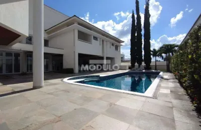 Casa com 5 quartos para alugar na Rua Avelina Rodrigues Oliveira, --, Morada da Colina, Uberlândia