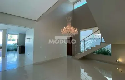 Casa estilo sobrado para locação em condomínio no nova uberlandia