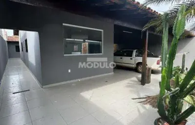 Casa residencial à venda, 3 quartos, 1 suíte, 4 vagas, laranjeiras - uberlândia/mg