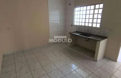 Apartamento residencial para locação bairro custodio pereira com 3 quartos