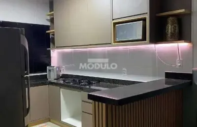 Casa residencial à venda, 2 quartos, 1 suíte, 2 vagas, novo mundo - uberlândia/mg