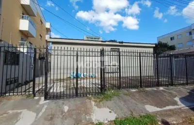 Oportunidade de investimento imperdível: 3 casas no mesmo terreno!