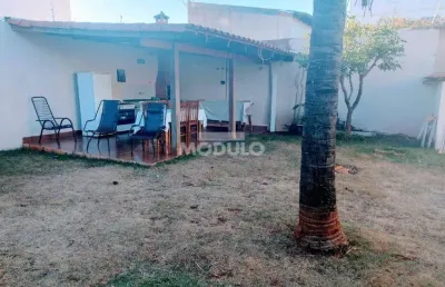 Casa residencial à venda, 4 quartos, 2 suítes, 2 vagas, santa mônica - uberlândia/mg