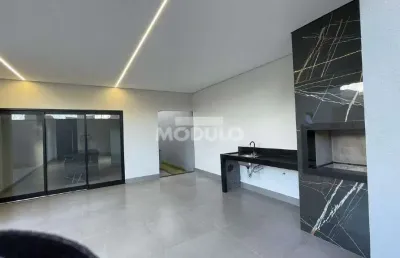 Casa grand ville , 3 quartos, suite, espaço gourmte com piscina