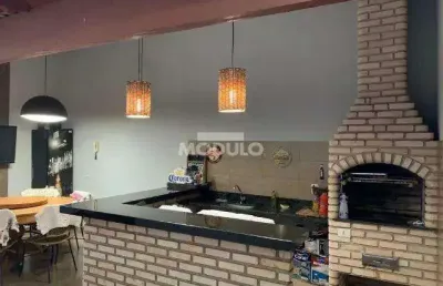 Casa com 4 quartos à venda na Rua Francisco Candido Xavier, --, Alto Umuarama, Uberlândia