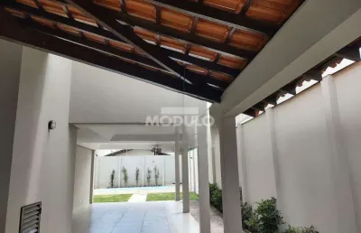 Casa residencial para locação, bairro jardim karaiba com 3 quartos