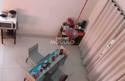 Sobrado à venda, 3 quartos, 1 suíte, 4 vagas, nova uberlandia - uberlândia/mg